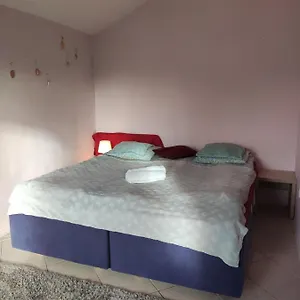 https://popularna-guest-home.warsawhotelspoland.com
